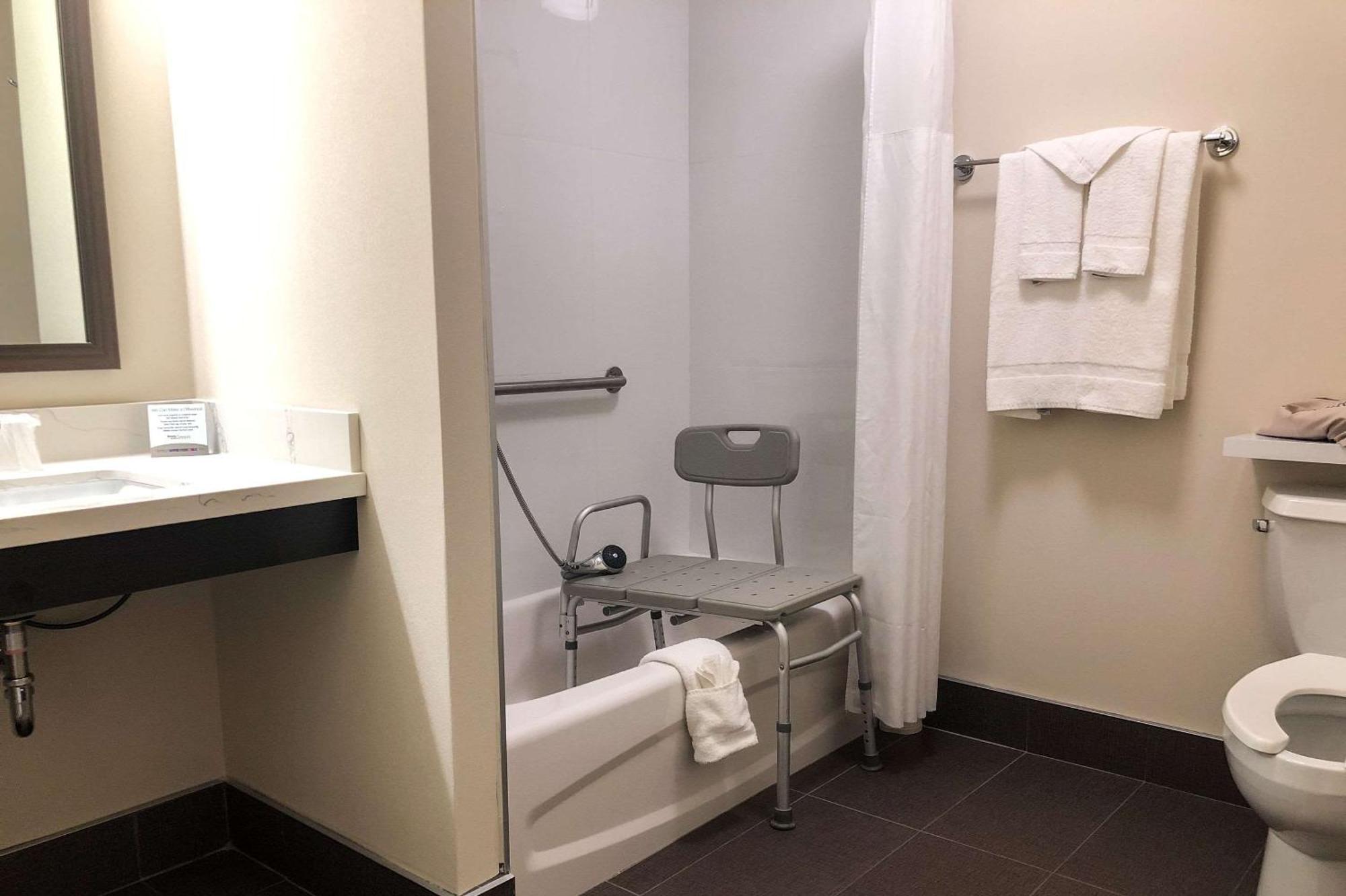 Sleep Inn & Suites Quebec City East Saint-Jean-de-Boischâtel Dış mekan fotoğraf